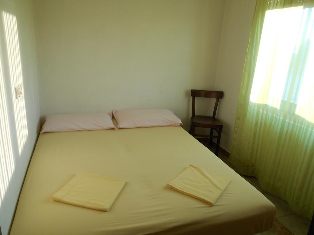 Apartments U Kapetana Пунат Стая снимка